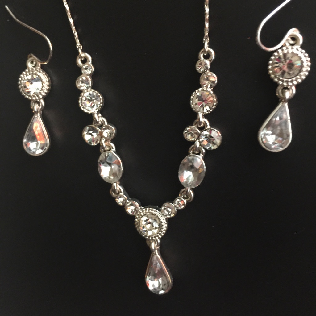 David's Bridal Silver Earrings And Necklace Set